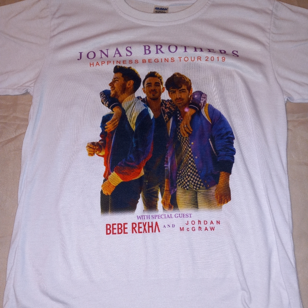 JONAS BROTHERS t shirt
